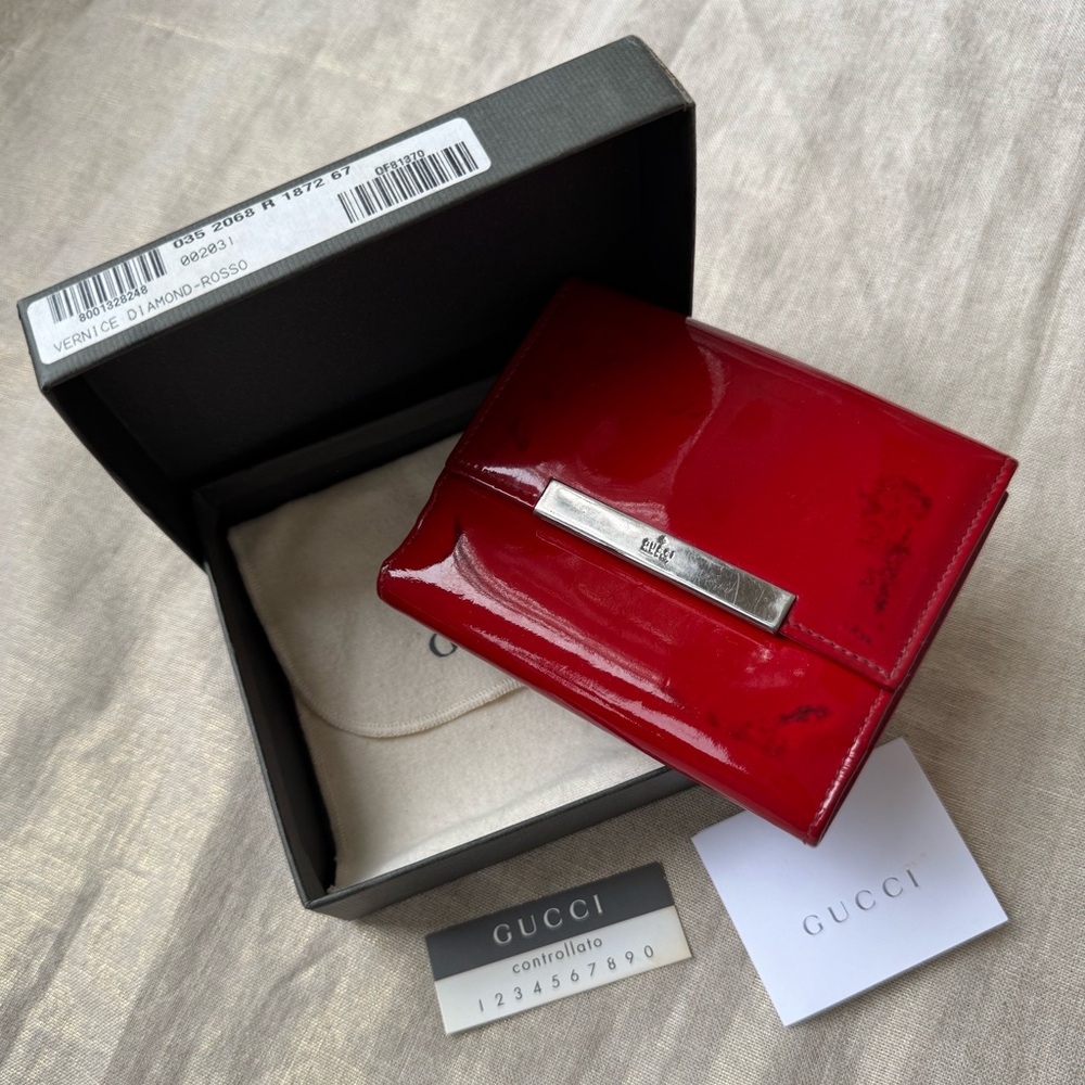 Authentic Gucci wallet Red Patent Leather 90s Vintage - Picture 1 of 13
